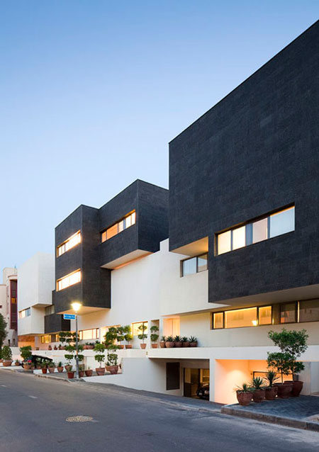 black-and-white-house-agi-architects-7