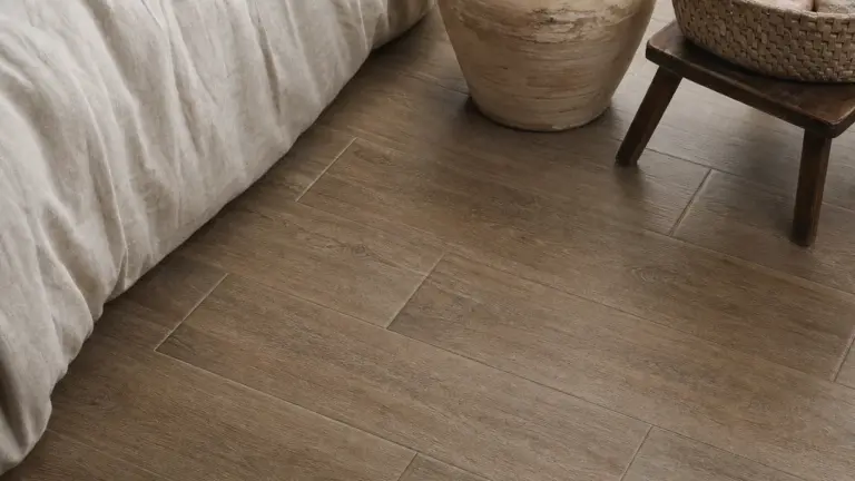 Joint carrelage imitation parquet ton sur ton